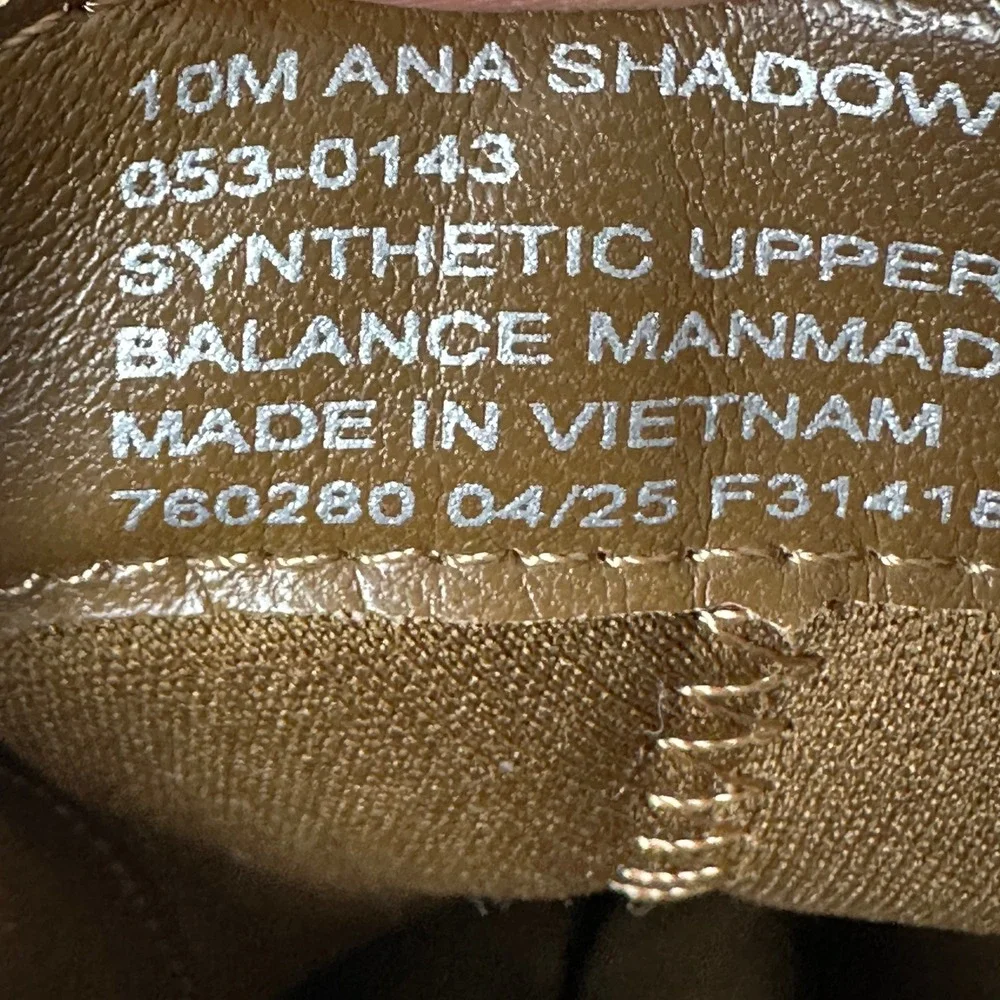 a.n.a Women's 10 Shadow Bootie Tan‎ Faux Suede Buckle Block Heel Ankle Boots NEW